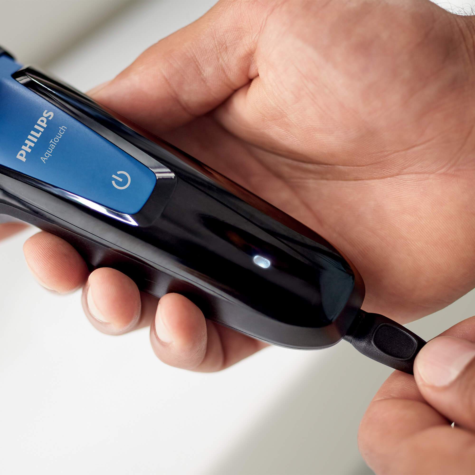 Afeitadora 3 Cabezas Aquatouch